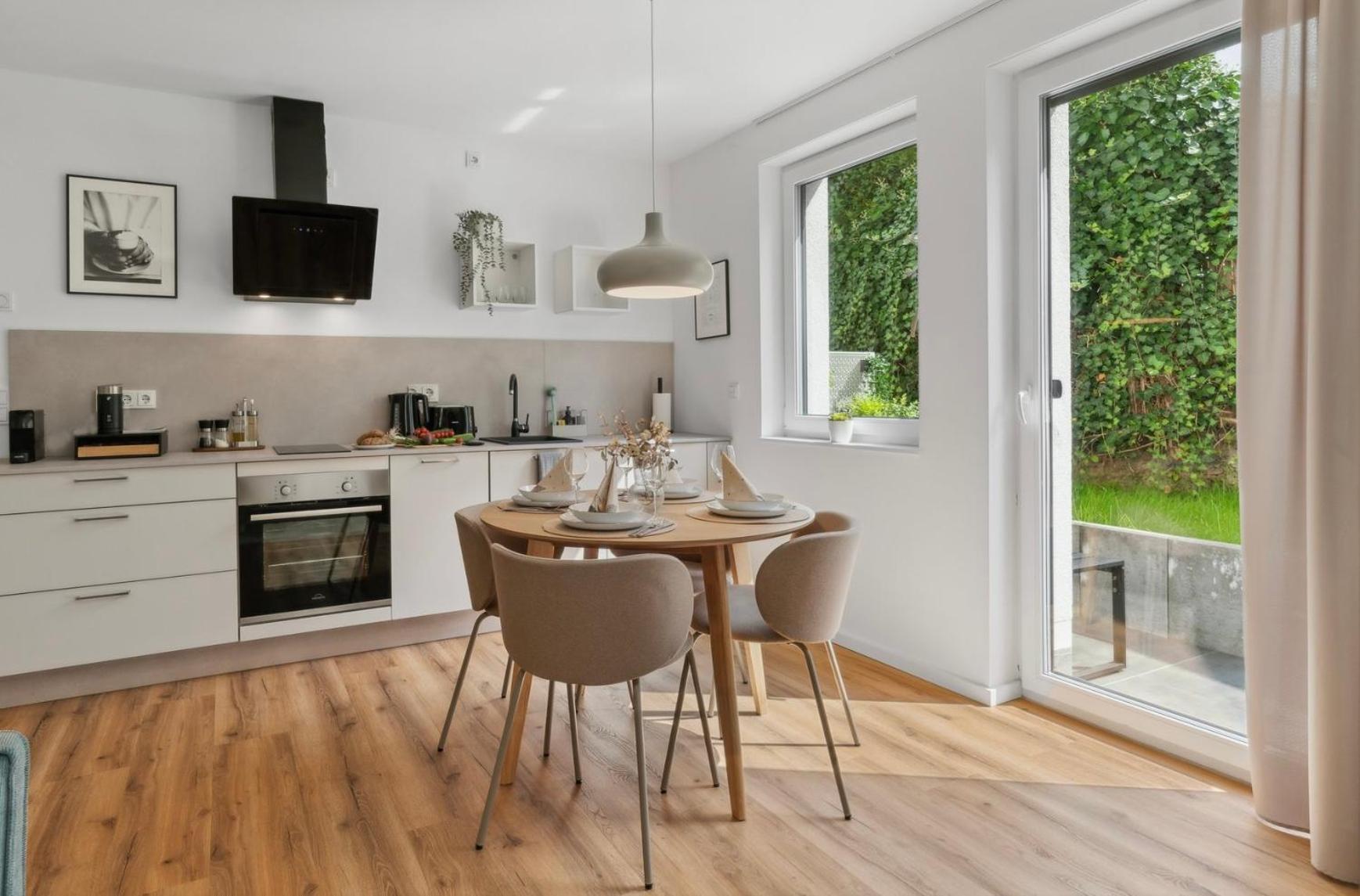 Deluxe Apartment In Bielefeld City Mit Parkplatz Und Terrasse Exterior photo